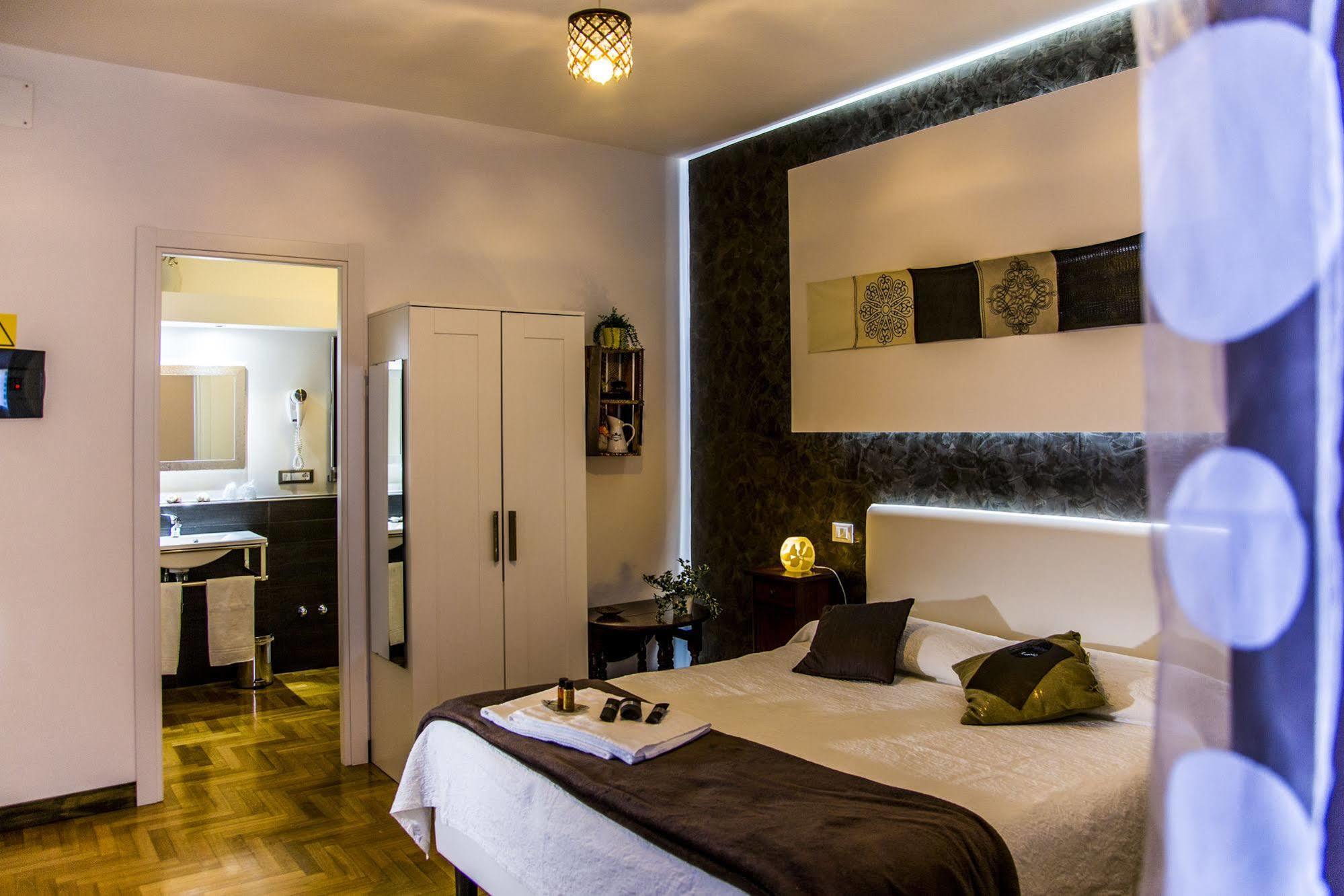 Caroline Rooms Roma Exterior foto