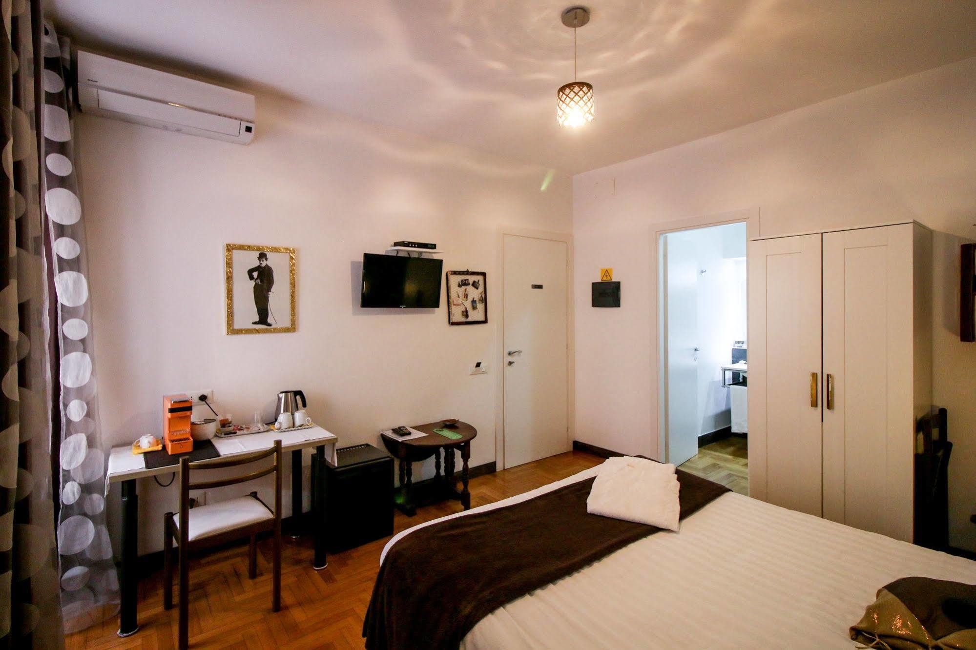 Caroline Rooms Roma Exterior foto